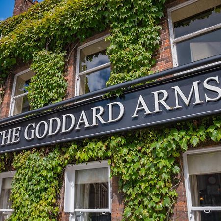 The Goddard Arms Hotel Swindon Bagian luar foto