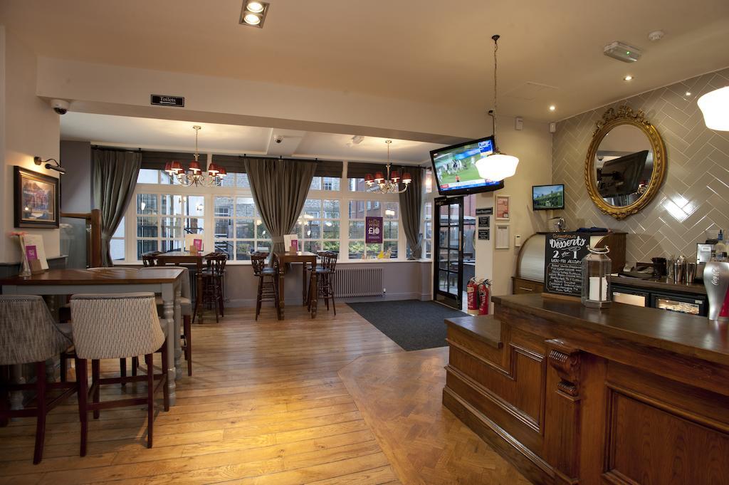 The Goddard Arms Hotel Swindon Bagian luar foto