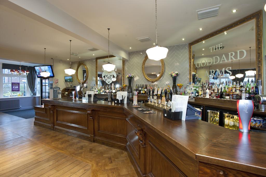 The Goddard Arms Hotel Swindon Bagian luar foto