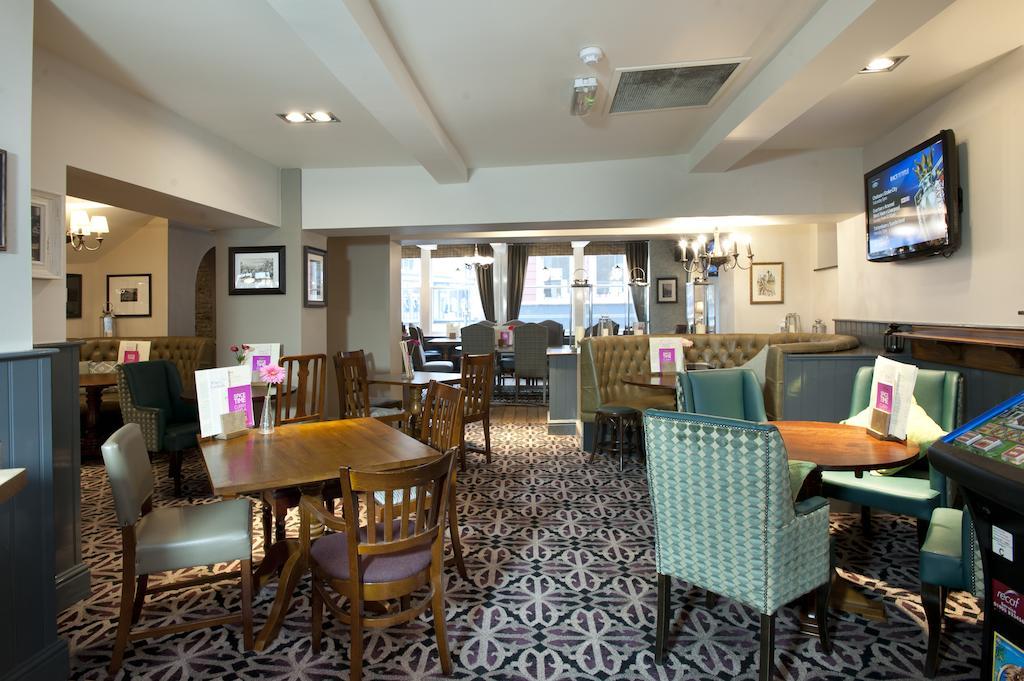 The Goddard Arms Hotel Swindon Bagian luar foto