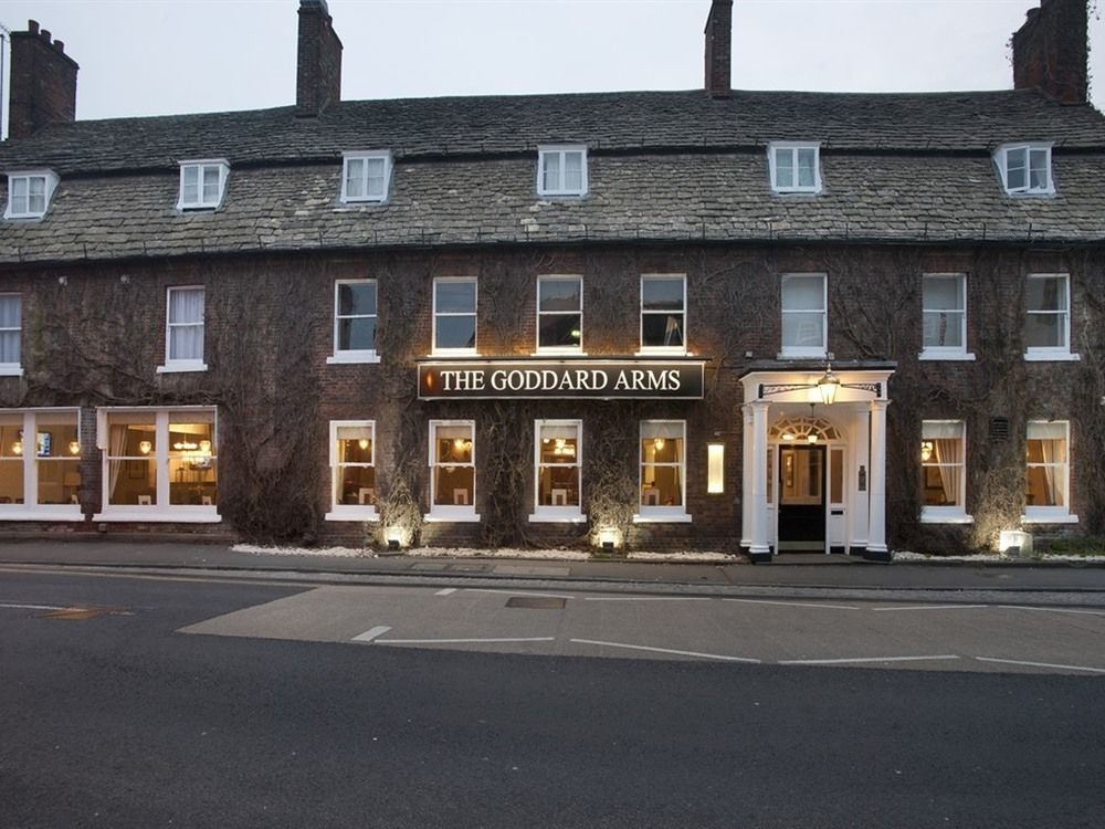 The Goddard Arms Hotel Swindon Bagian luar foto