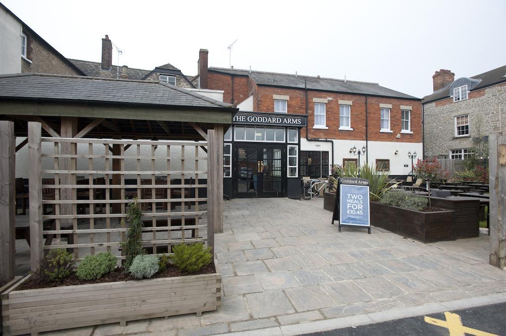 The Goddard Arms Hotel Swindon Bagian luar foto
