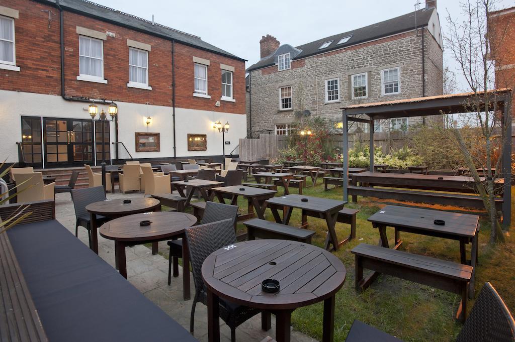 The Goddard Arms Hotel Swindon Bagian luar foto
