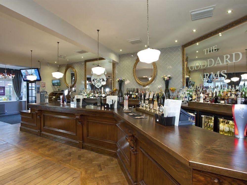 The Goddard Arms Hotel Swindon Bagian luar foto