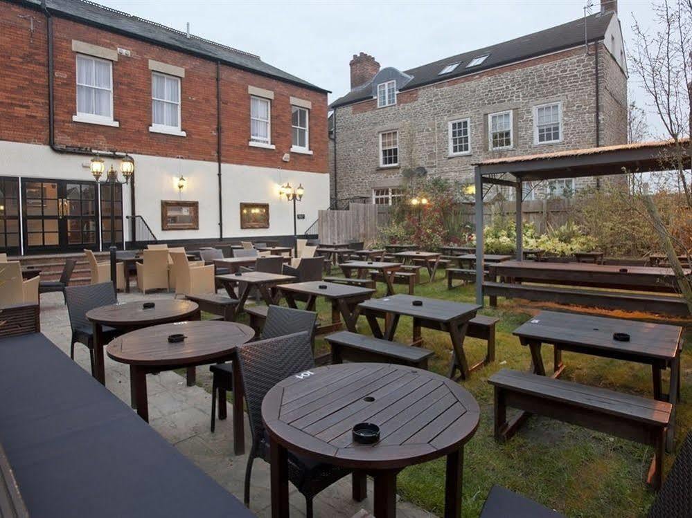 The Goddard Arms Hotel Swindon Bagian luar foto